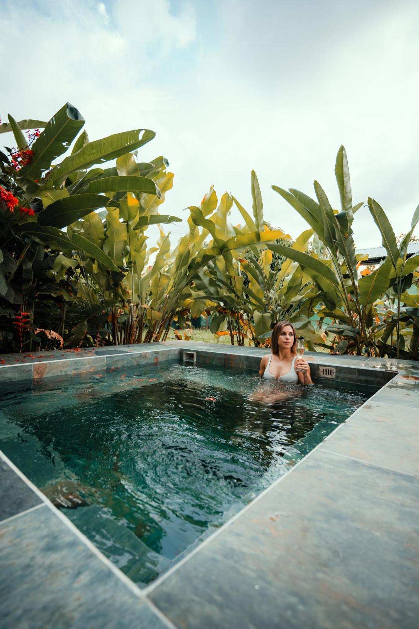 Namaitami Casa Hermosa Con Ac Y Piscina A Solo 650 Metros Del Parque Nacional Cahuita Exterior foto