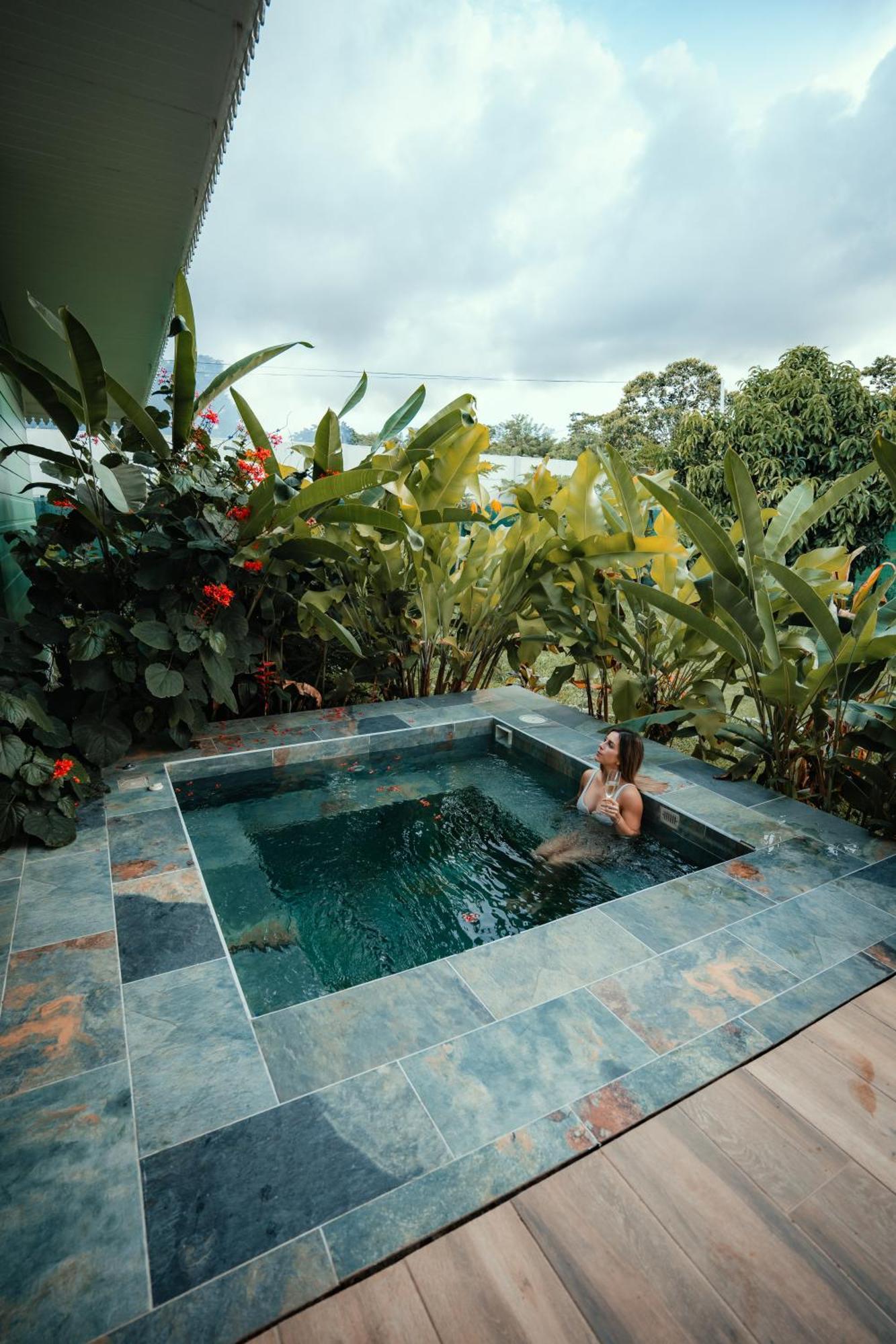 Namaitami Casa Hermosa Con Ac Y Piscina A Solo 650 Metros Del Parque Nacional Cahuita Exterior foto
