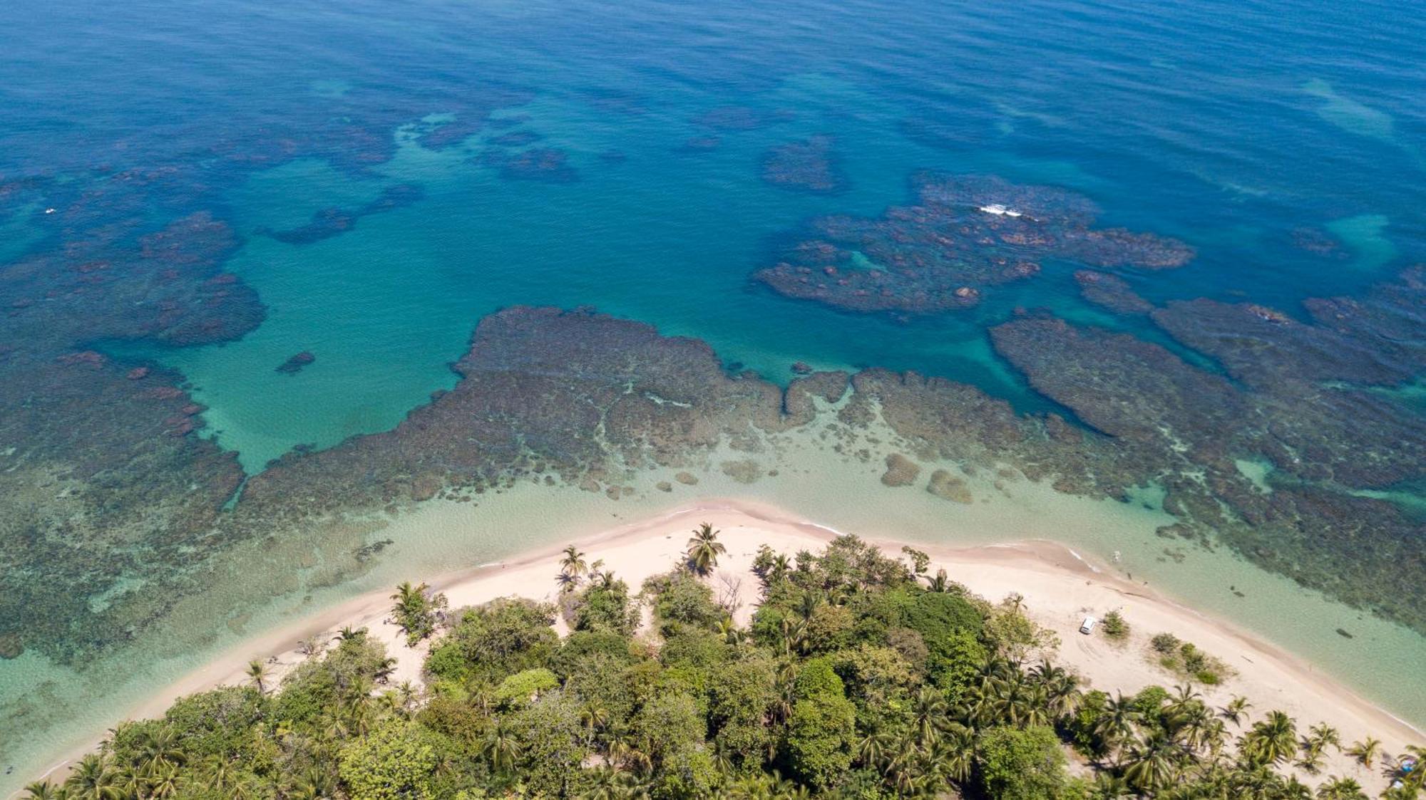 Namaitami Casa Hermosa Con Ac Y Piscina A Solo 650 Metros Del Parque Nacional Cahuita Exterior foto